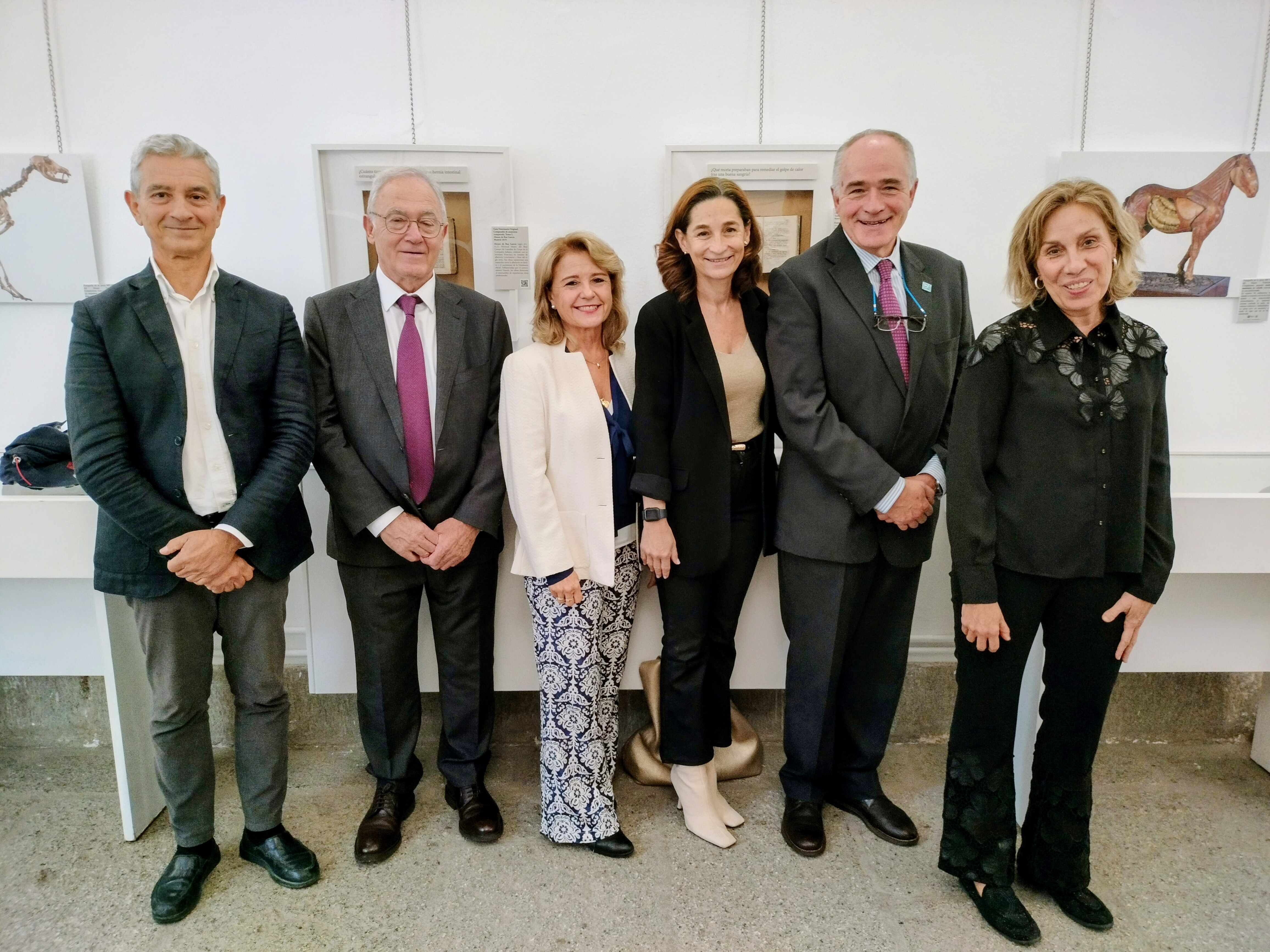 Inauguración de la exposición "Aprendiendo Veterinaria hace 150 años"